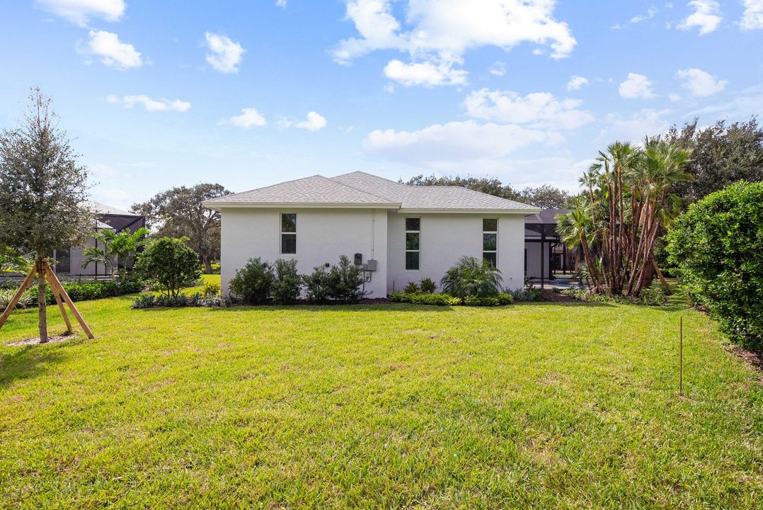 For Sale: $849,800 (3 beds, 2 baths, 2517 Square Feet)