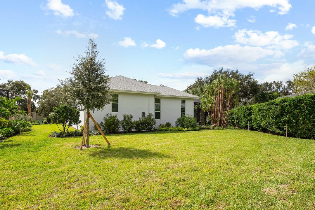 For Sale: $849,800 (3 beds, 2 baths, 2517 Square Feet)