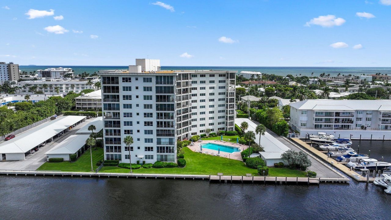 For Sale: $1,400,000 (2 beds, 2 baths, 1515 Square Feet)