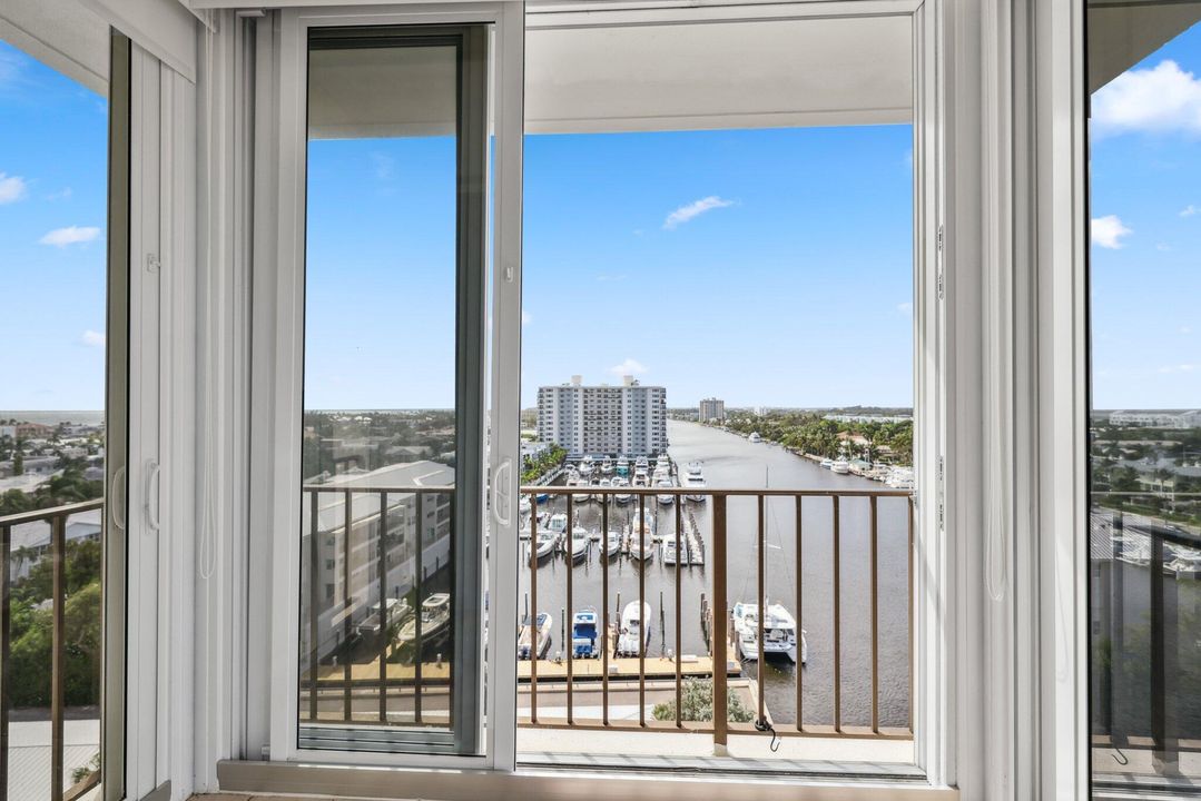 For Sale: $1,400,000 (2 beds, 2 baths, 1515 Square Feet)