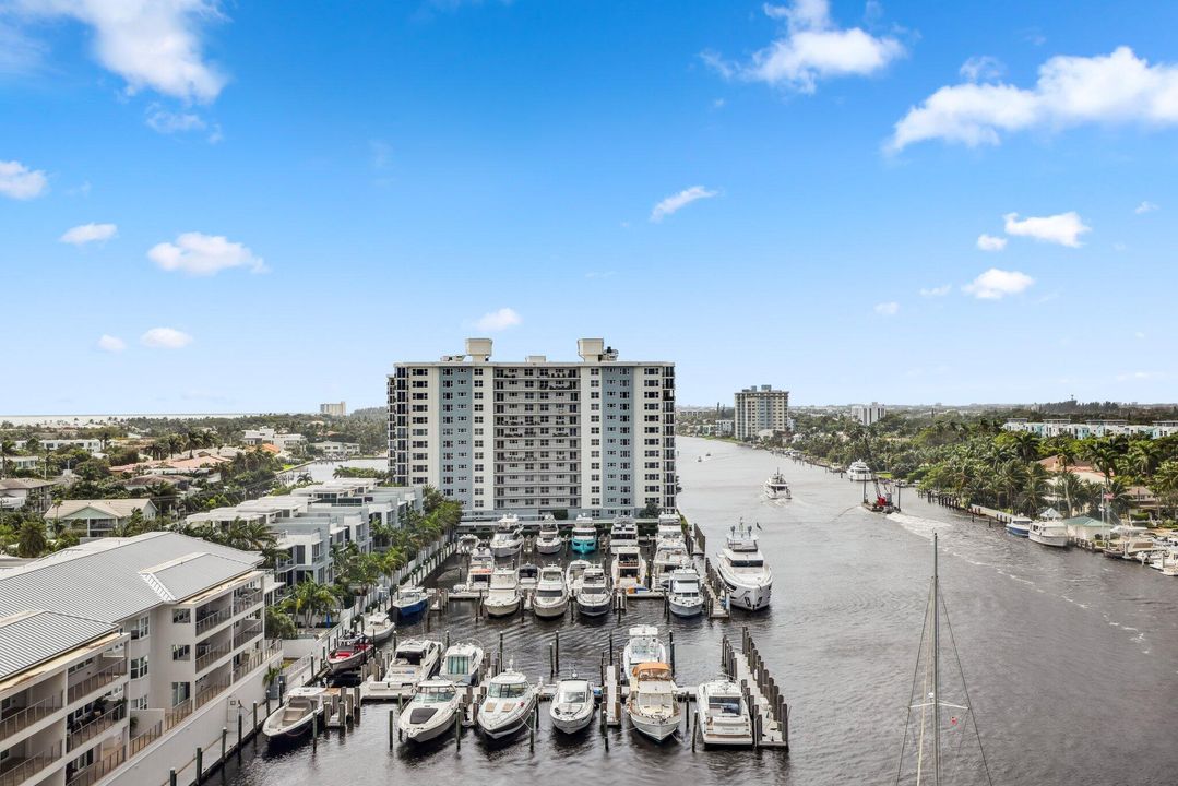 For Sale: $1,400,000 (2 beds, 2 baths, 1515 Square Feet)