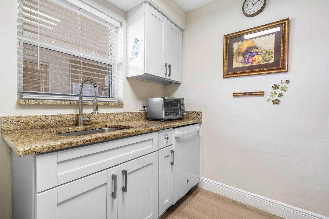 For Sale: $179,000 (2 beds, 2 baths, 1088 Square Feet)