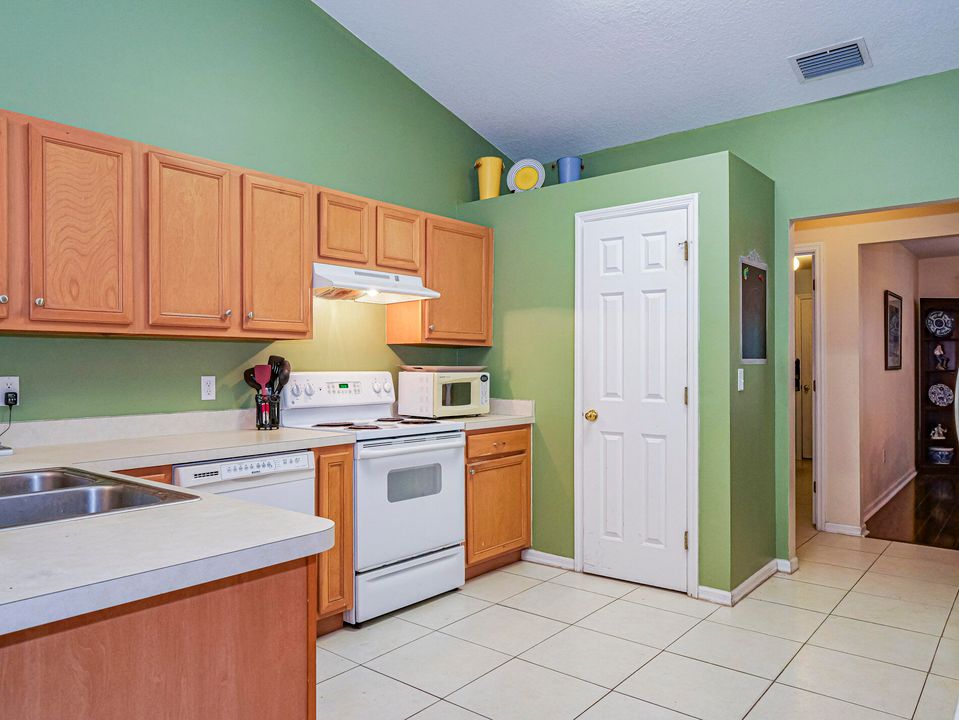 For Sale: $449,000 (4 beds, 2 baths, 2470 Square Feet)