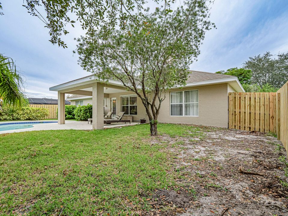 For Sale: $449,000 (4 beds, 2 baths, 2470 Square Feet)