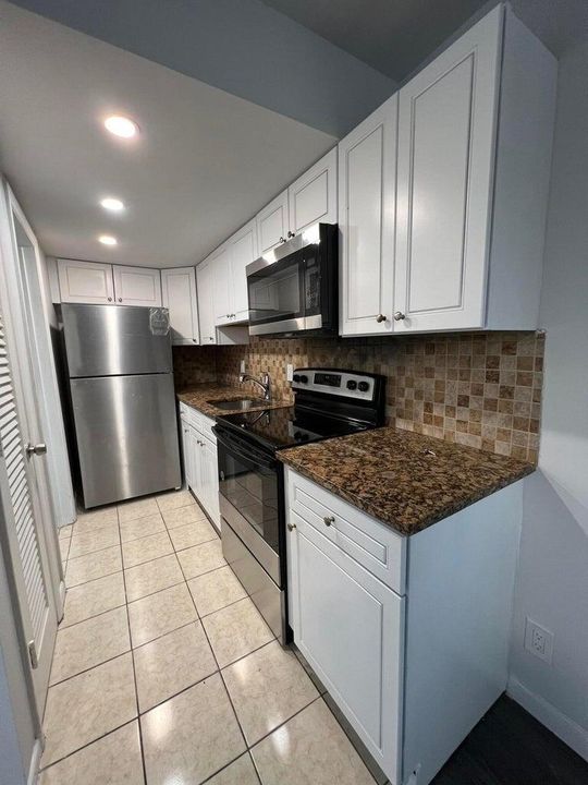 For Rent: $1,700 (1 beds, 1 baths, 550 Square Feet)