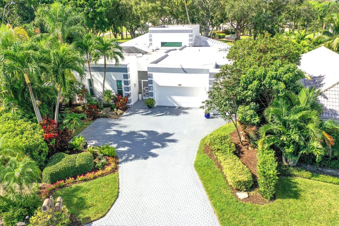 Recently Sold: $1,350,000 (3 beds, 3 baths, 3244 Square Feet)