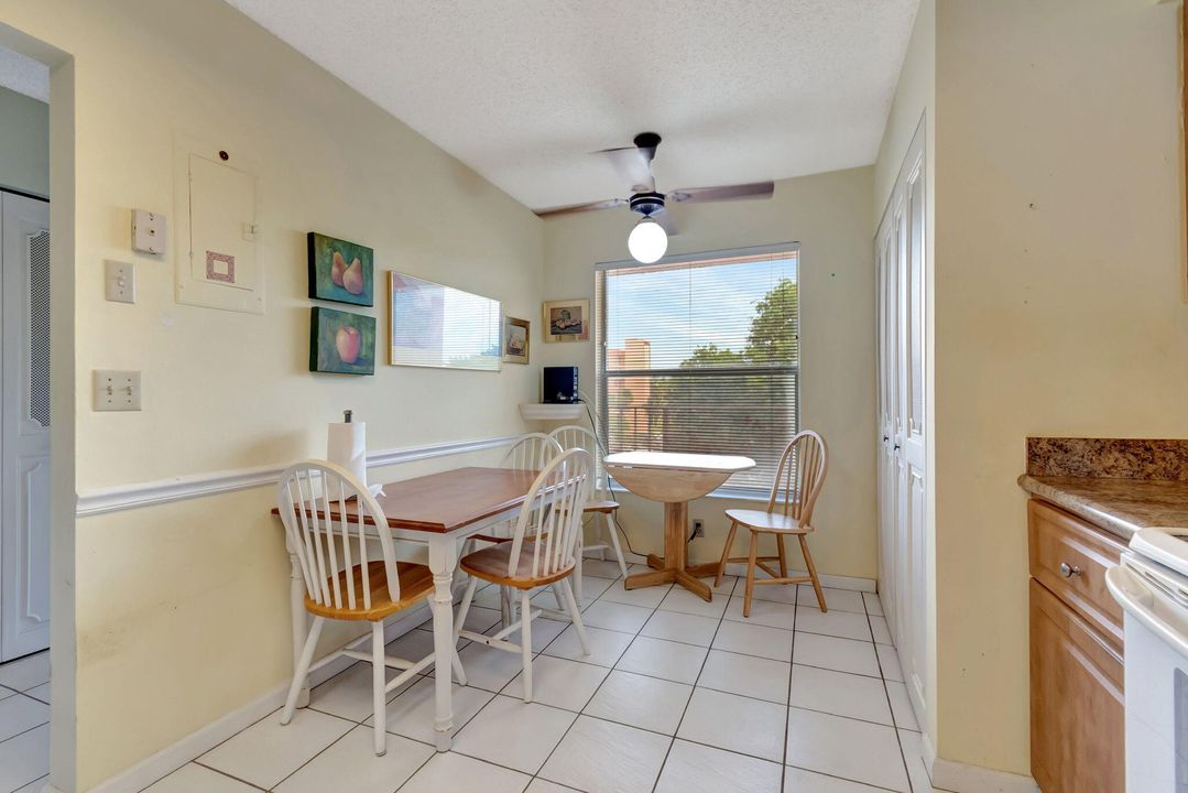 For Sale: $185,000 (2 beds, 2 baths, 1060 Square Feet)