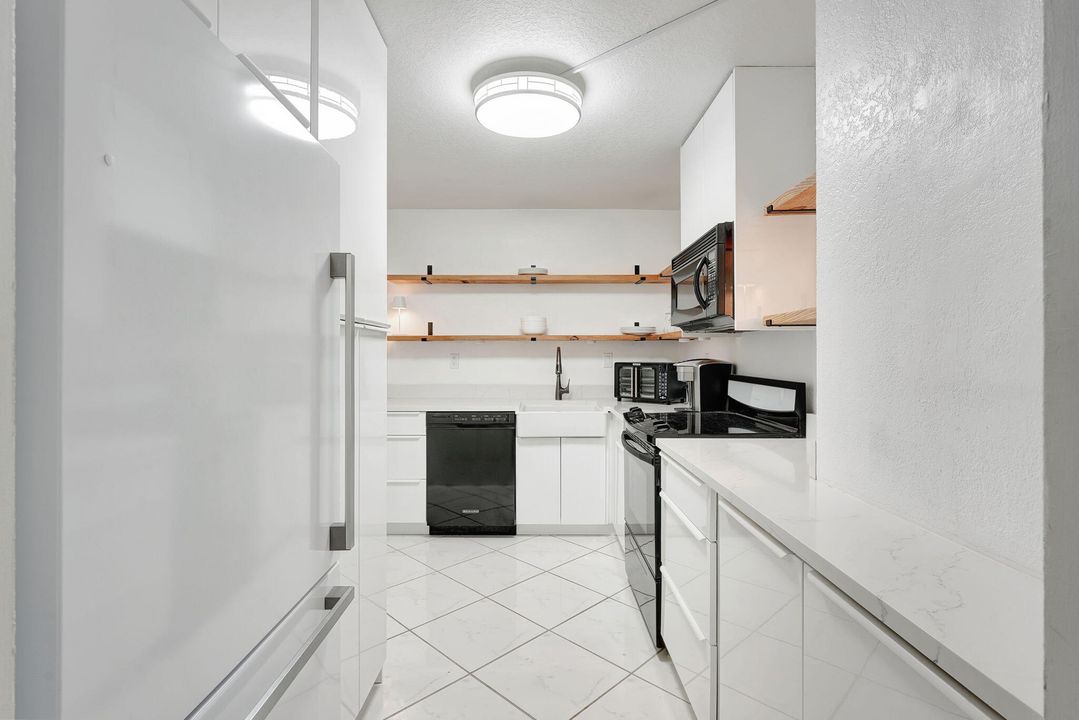 En Venta: $550,000 (2 camas, 2 baños, 993 Pies cuadrados)