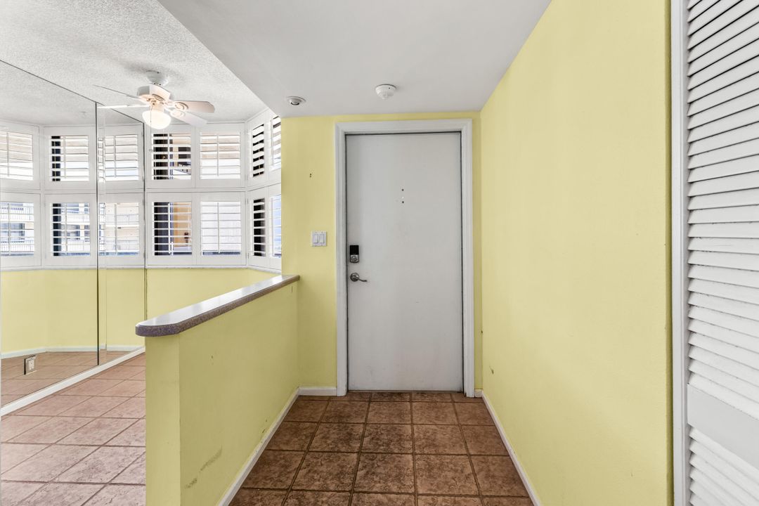 For Sale: $475,000 (2 beds, 2 baths, 1228 Square Feet)