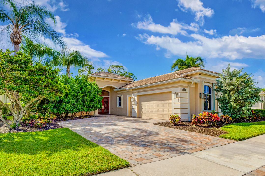 For Sale: $2,150,000 (3 beds, 3 baths, 2913 Square Feet)