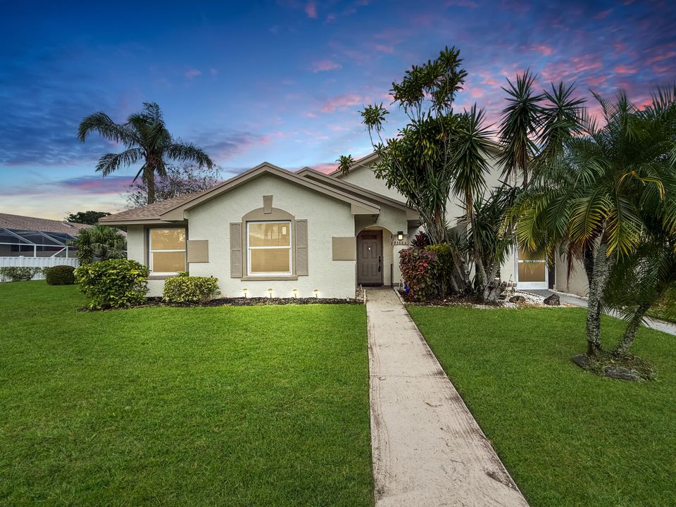 For Sale: $435,000 (3 beds, 2 baths, 1459 Square Feet)