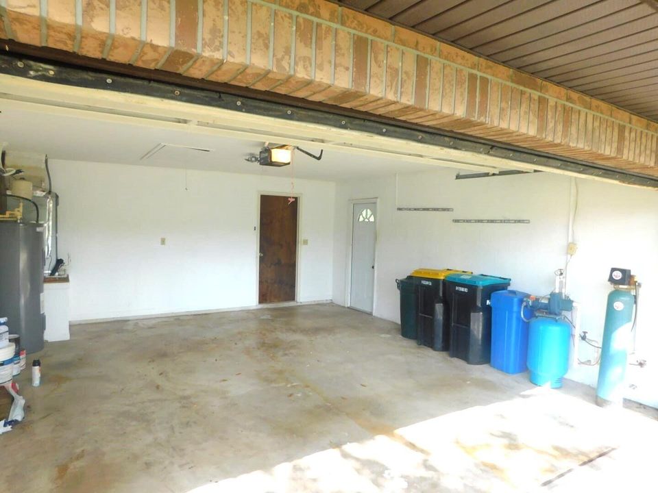 For Sale: $345,000 (3 beds, 2 baths, 1614 Square Feet)