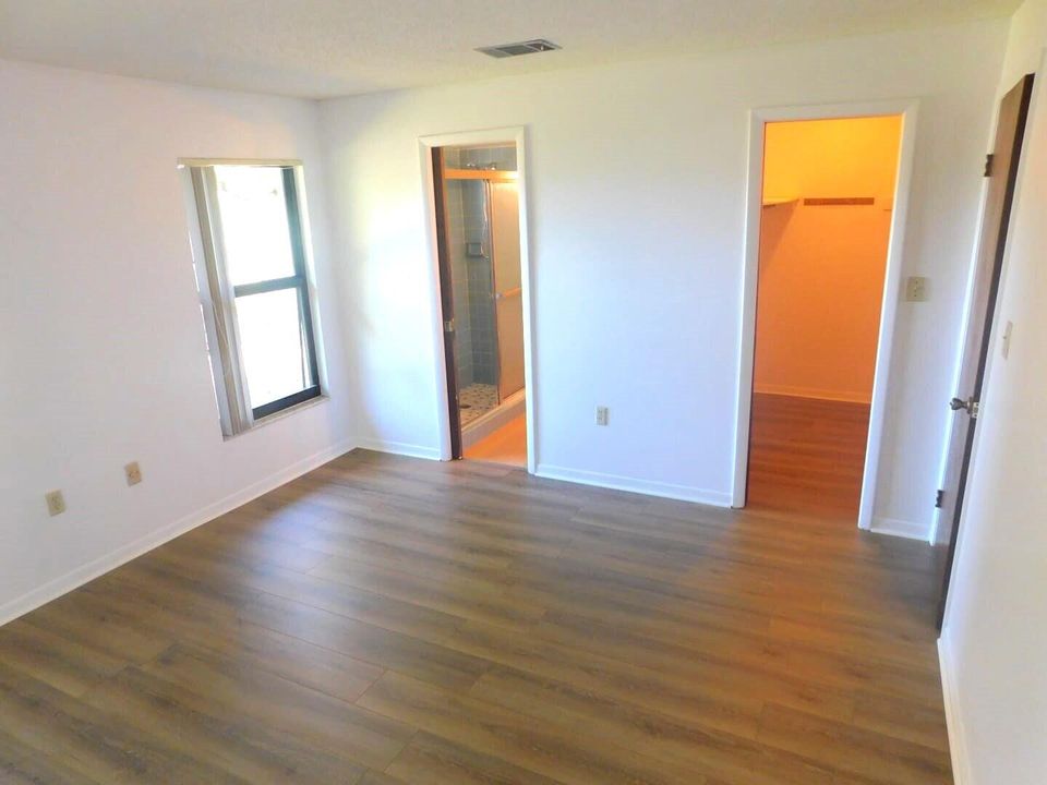 For Sale: $345,000 (3 beds, 2 baths, 1614 Square Feet)