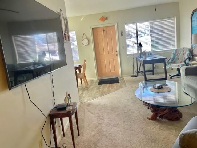 For Sale: $115,000 (1 beds, 1 baths, 720 Square Feet)