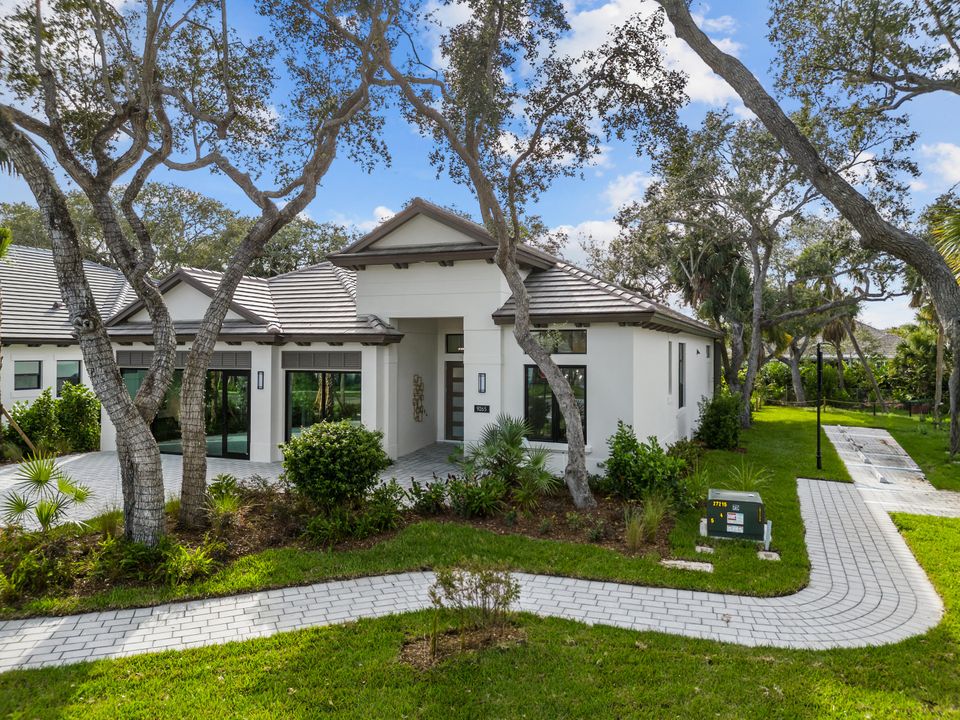 Recently Sold: $1,684,313 (3 beds, 3 baths, 2611 Square Feet)