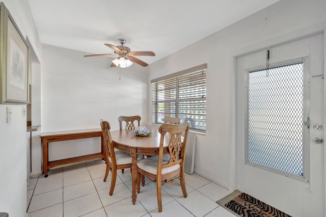 Active With Contract: $159,900 (2 beds, 1 baths, 800 Square Feet)