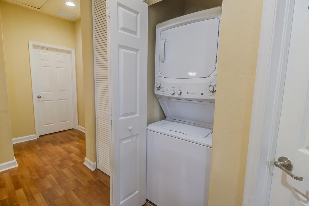 For Sale: $369,000 (3 beds, 2 baths, 1432 Square Feet)