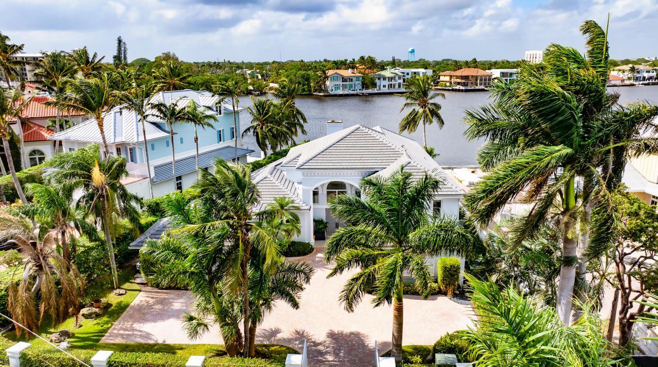 For Sale: $8,950,000 (4 beds, 4 baths, 3997 Square Feet)