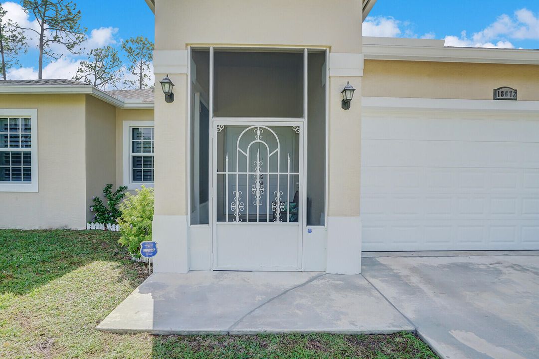 For Sale: $695,000 (4 beds, 2 baths, 2047 Square Feet)