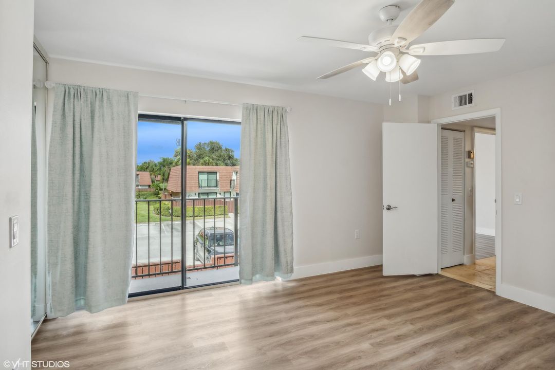 For Sale: $264,400 (2 beds, 2 baths, 1236 Square Feet)