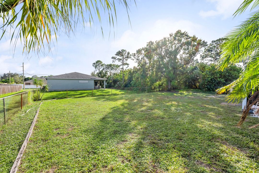 For Sale: $369,000 (3 beds, 2 baths, 1152 Square Feet)