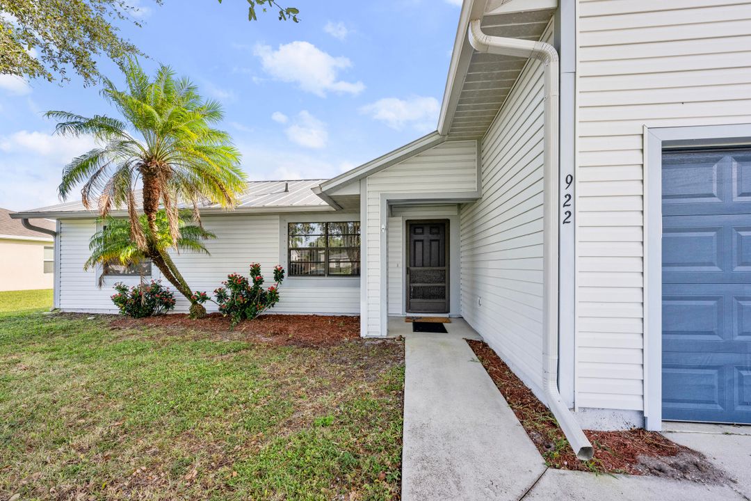 For Sale: $369,000 (3 beds, 2 baths, 1152 Square Feet)