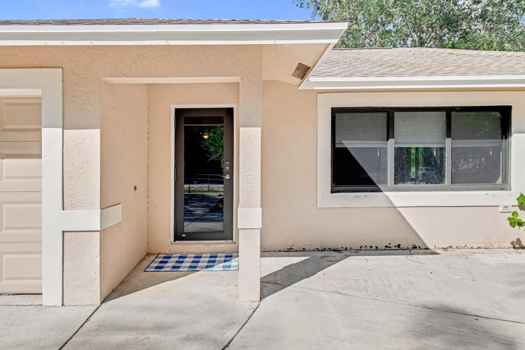 For Sale: $595,000 (3 beds, 2 baths, 1630 Square Feet)