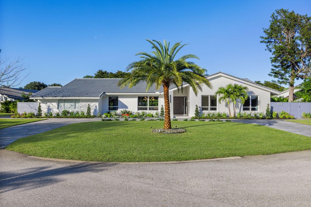 For Sale: $1,890,000 (3 beds, 2 baths, 3404 Square Feet)