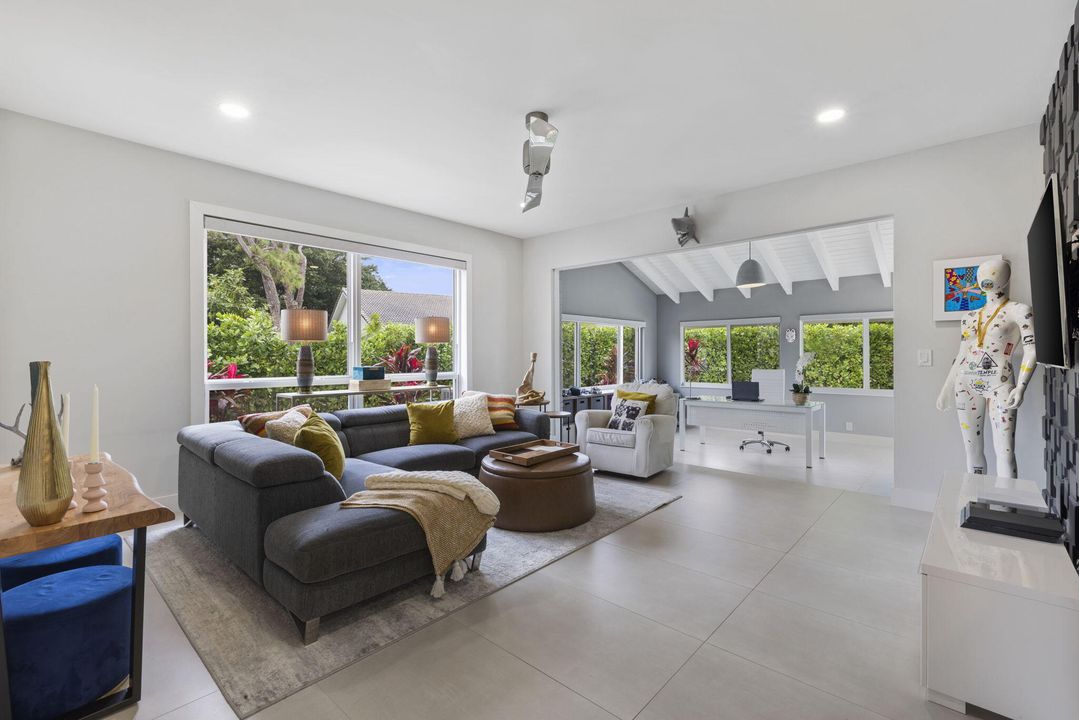 For Sale: $1,890,000 (3 beds, 2 baths, 3404 Square Feet)