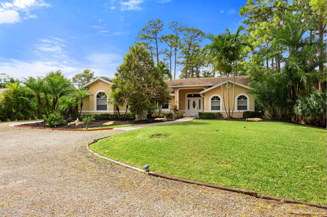 For Sale: $775,000 (3 beds, 2 baths, 2344 Square Feet)