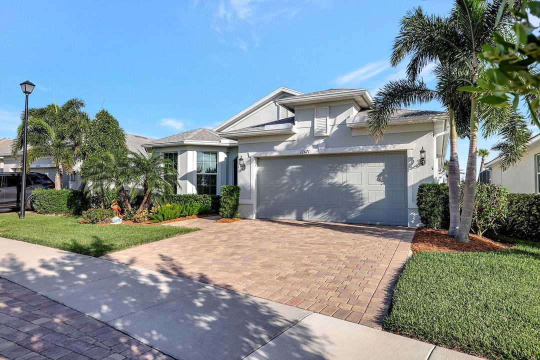 For Sale: $629,900 (3 beds, 2 baths, 2175 Square Feet)