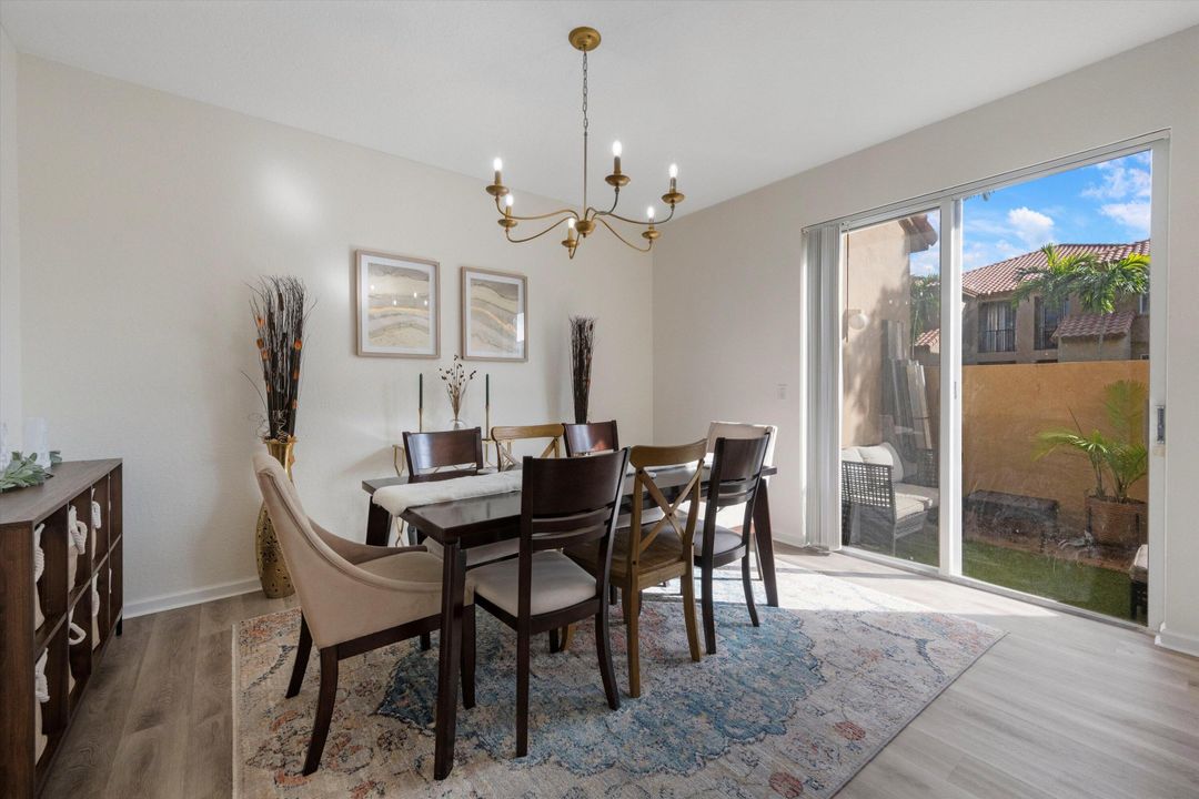 For Sale: $329,900 (3 beds, 2 baths, 1244 Square Feet)