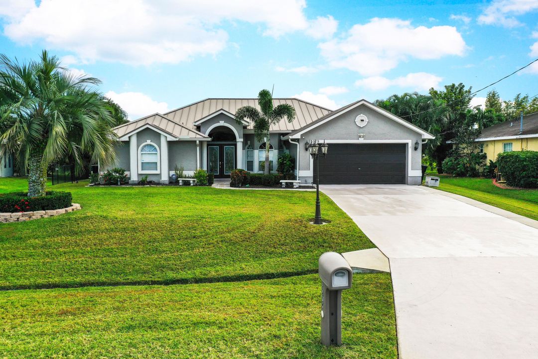 For Sale: $578,250 (3 beds, 2 baths, 1980 Square Feet)