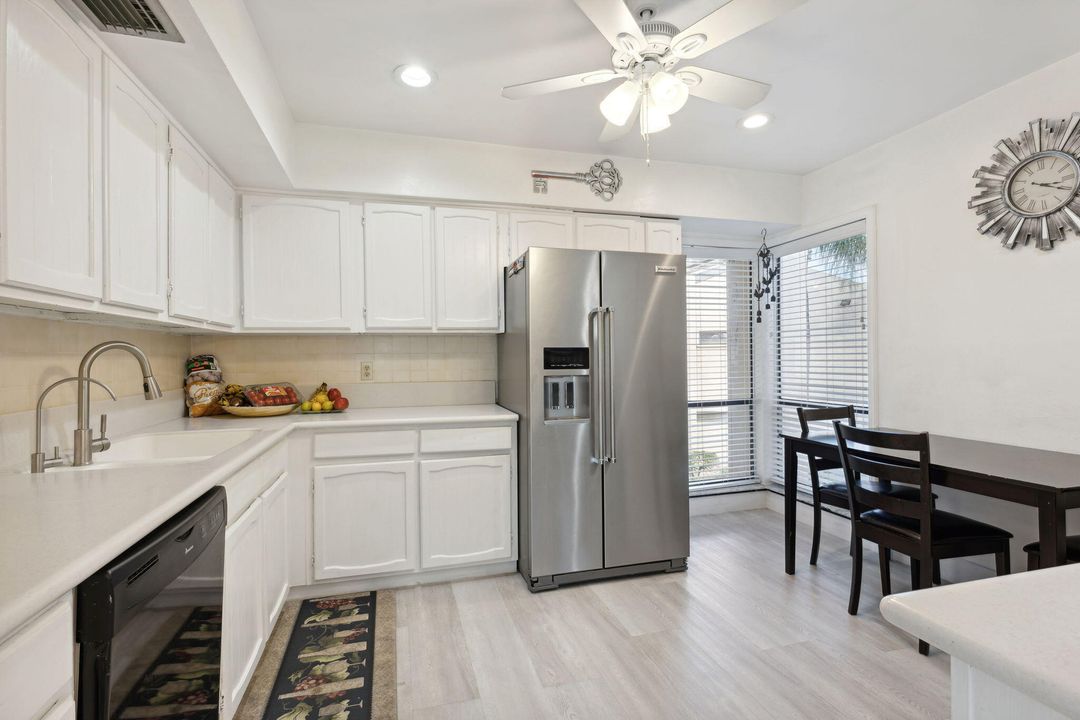 For Sale: $385,000 (3 beds, 2 baths, 1720 Square Feet)