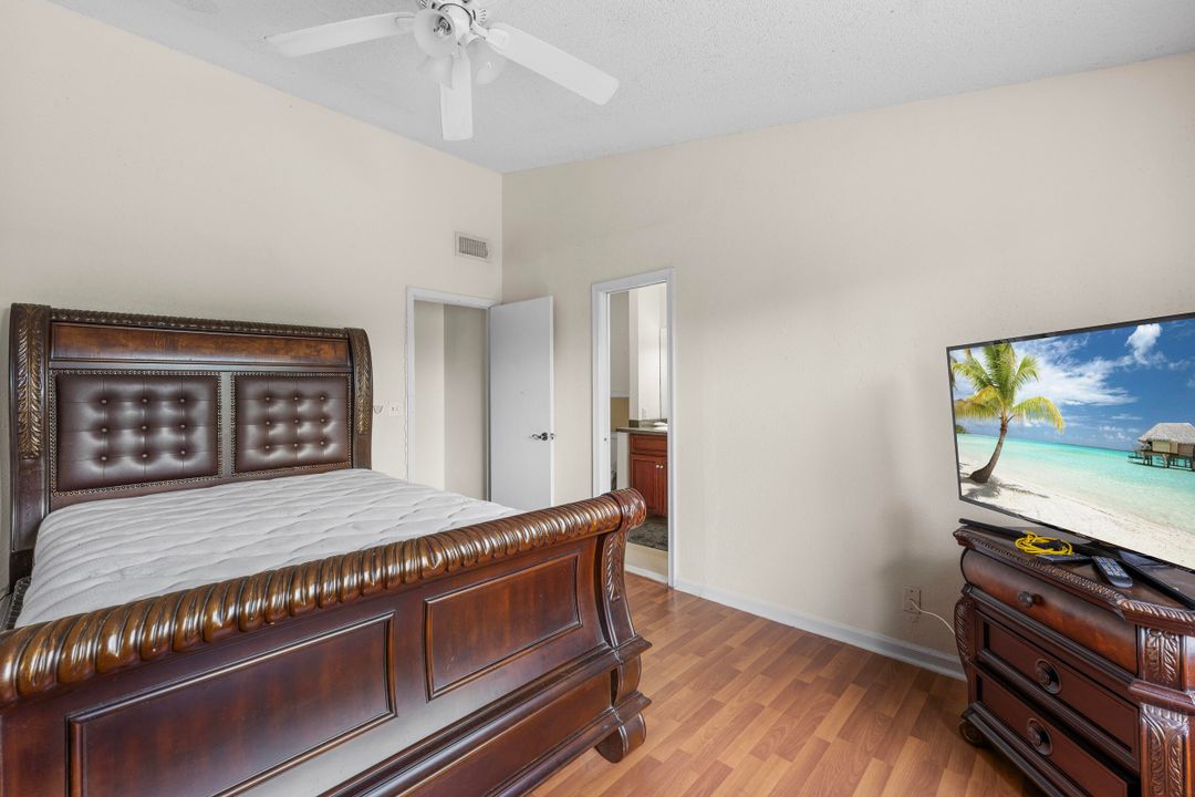 For Sale: $360,000 (2 beds, 2 baths, 1224 Square Feet)