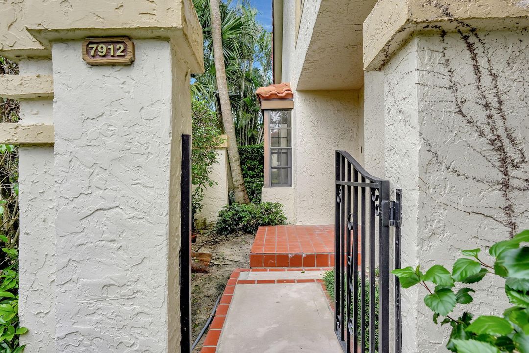 For Sale: $670,000 (4 beds, 3 baths, 2059 Square Feet)