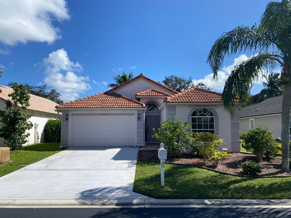 For Sale: $475,000 (3 beds, 2 baths, 1662 Square Feet)