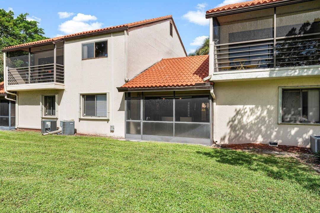 En Venta: $265,000 (2 camas, 2 baños, 996 Pies cuadrados)