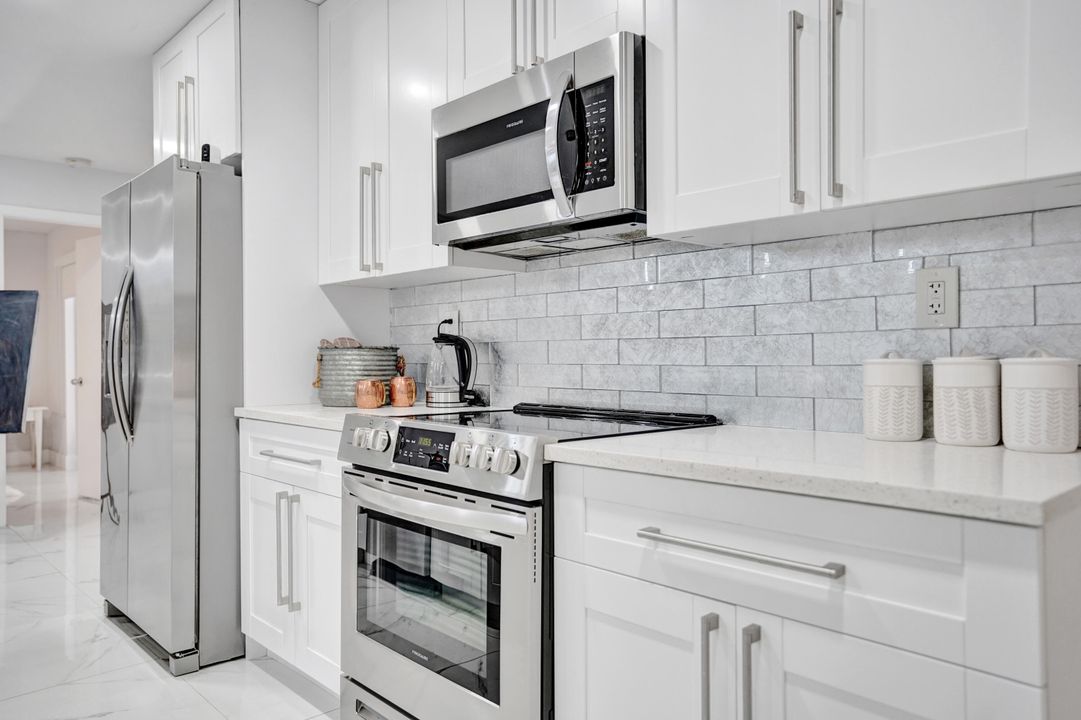 For Sale: $625,000 (2 beds, 2 baths, 1423 Square Feet)