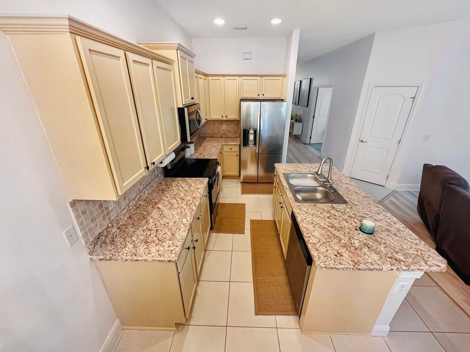 For Sale: $448,888 (4 beds, 2 baths, 2109 Square Feet)