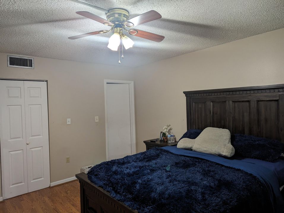 For Rent: $1,550 (1 beds, 1 baths, 833 Square Feet)