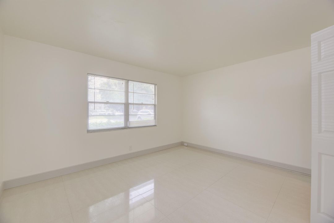 For Sale: $235,000 (2 beds, 2 baths, 1156 Square Feet)