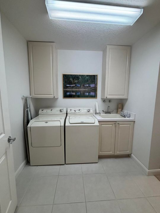 For Rent: $5,000 (2 beds, 2 baths, 1989 Square Feet)