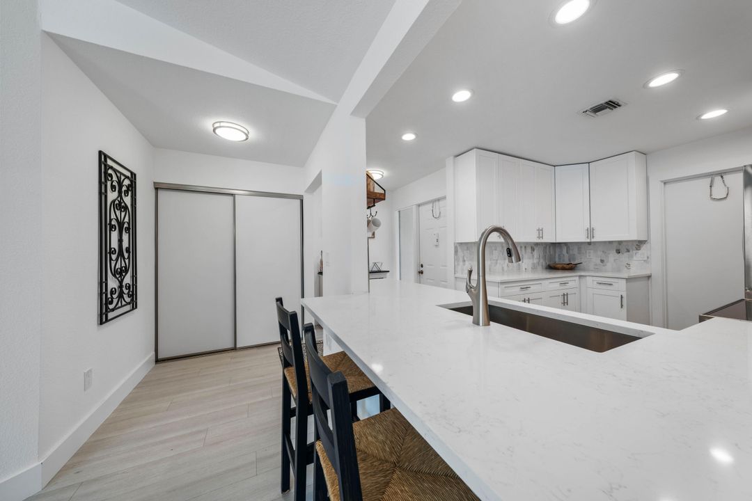 For Sale: $569,000 (2 beds, 2 baths, 1514 Square Feet)