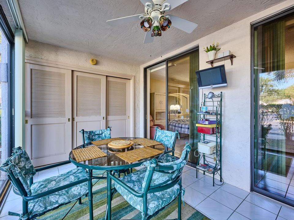 For Sale: $250,000 (2 beds, 2 baths, 1131 Square Feet)