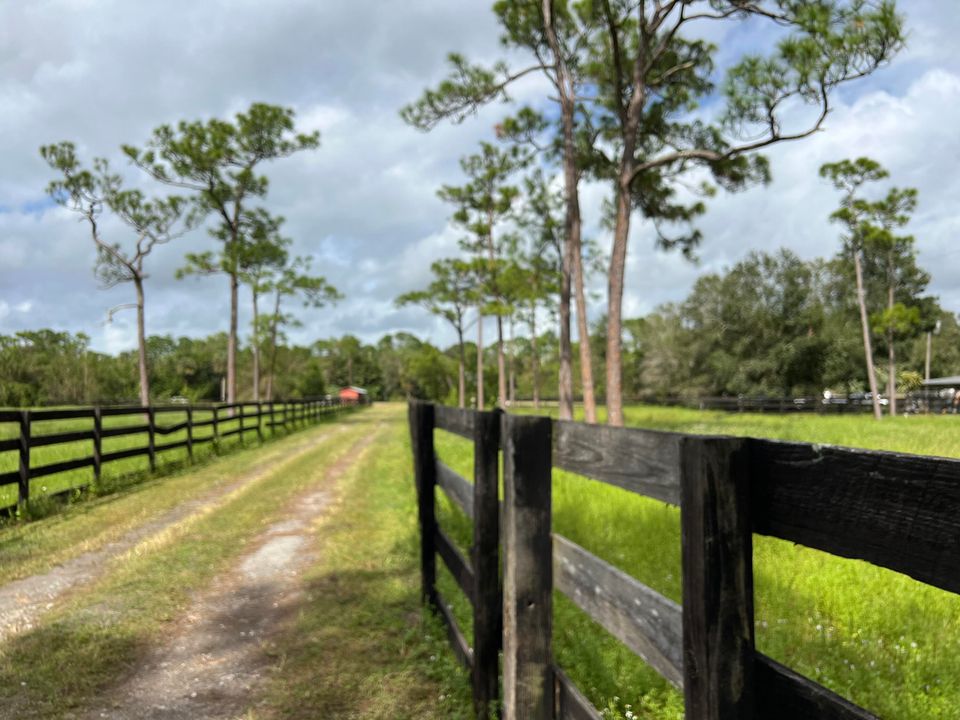 For Sale: $999,500 (3 beds, 2 baths, 2000 Square Feet)