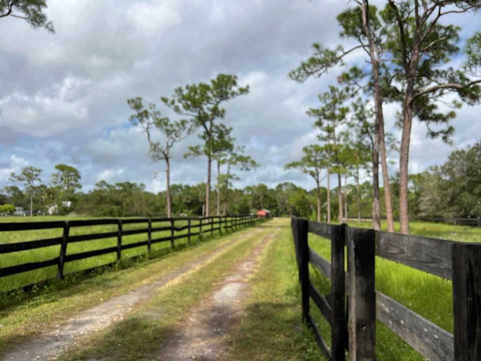 For Sale: $999,500 (3 beds, 2 baths, 2000 Square Feet)