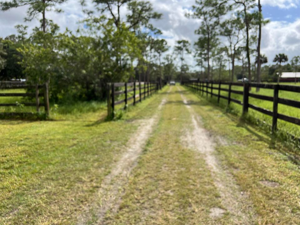 For Sale: $999,500 (3 beds, 2 baths, 2000 Square Feet)