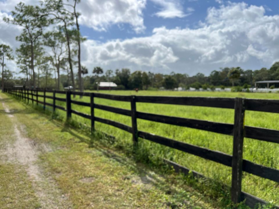 For Sale: $999,500 (3 beds, 2 baths, 2000 Square Feet)