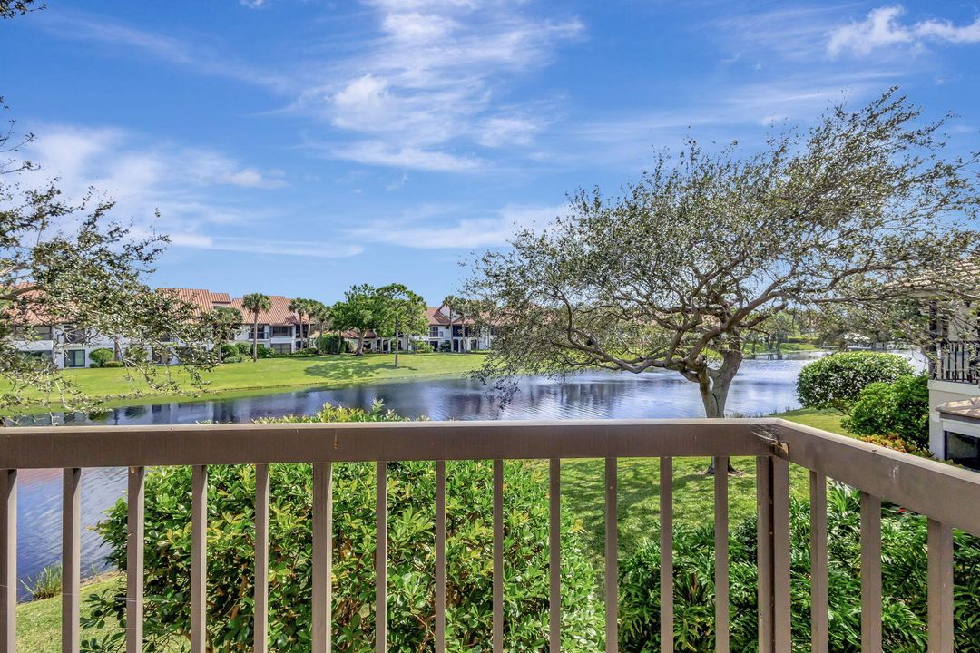 For Sale: $795,000 (3 beds, 2 baths, 1839 Square Feet)